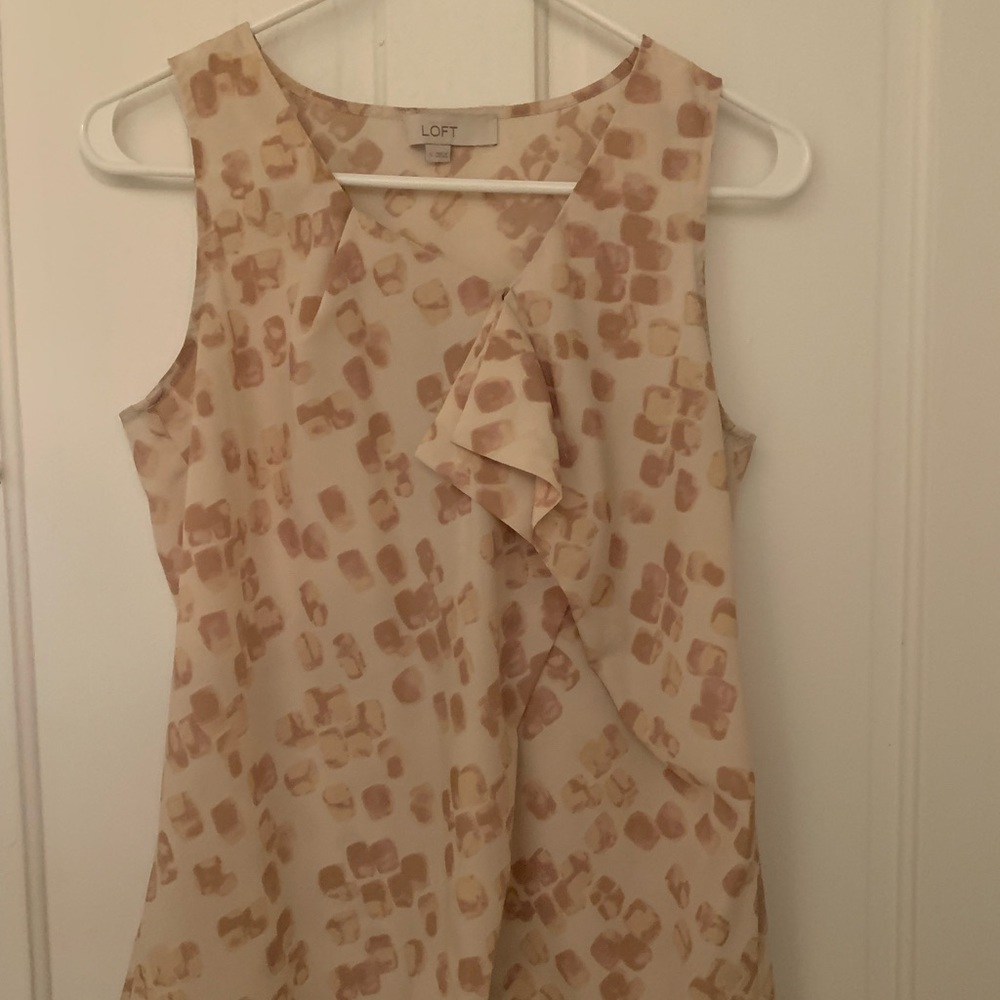 Loft neutral tone sleeveless blouse